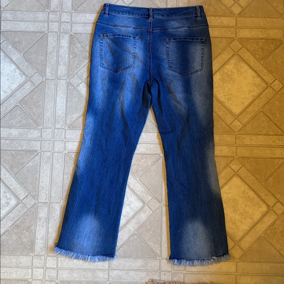 Venus Cropped jeans size 12 - Picture 6 of 10